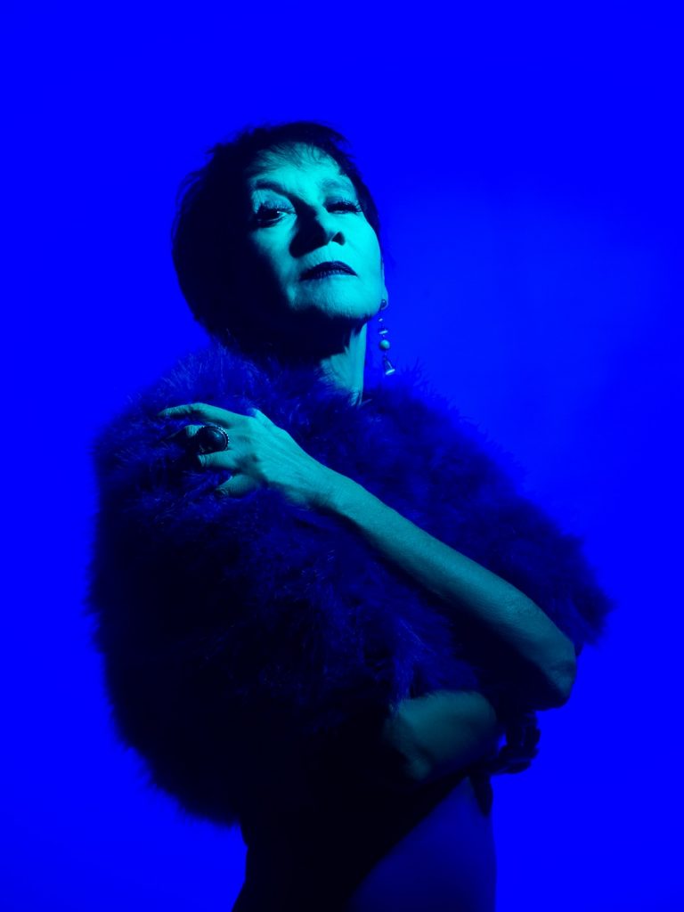 Caroline Loeb portrait POP Lumières © Théo Martin