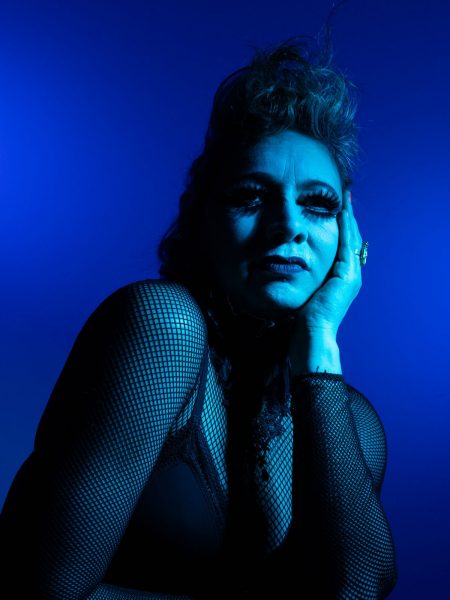 Autrice, chanteuse, cabarettiste